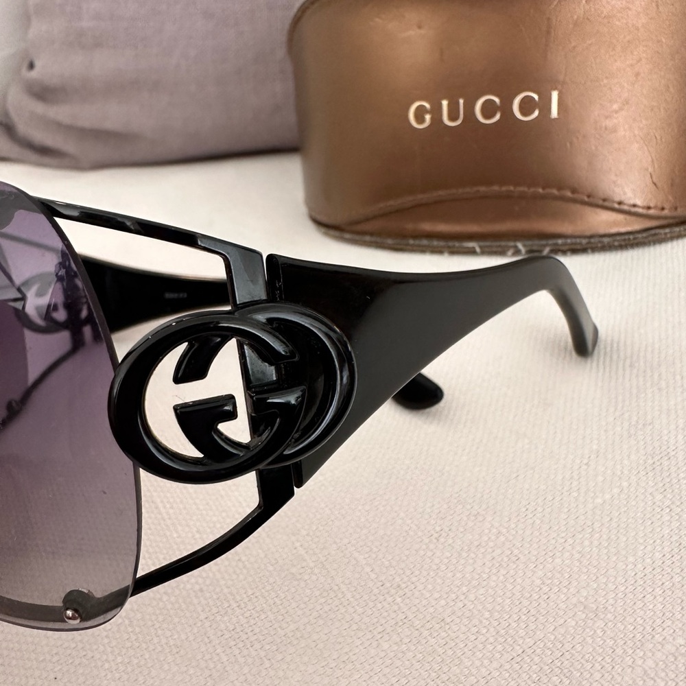 Black Gucci sunglasses - Picture 6 of 6